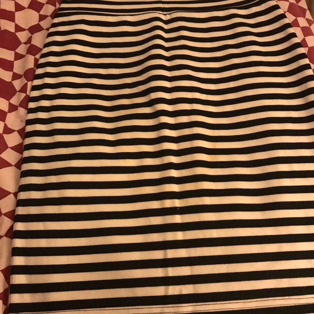 F21Black & White pinstripe mini skirt. Size med $8